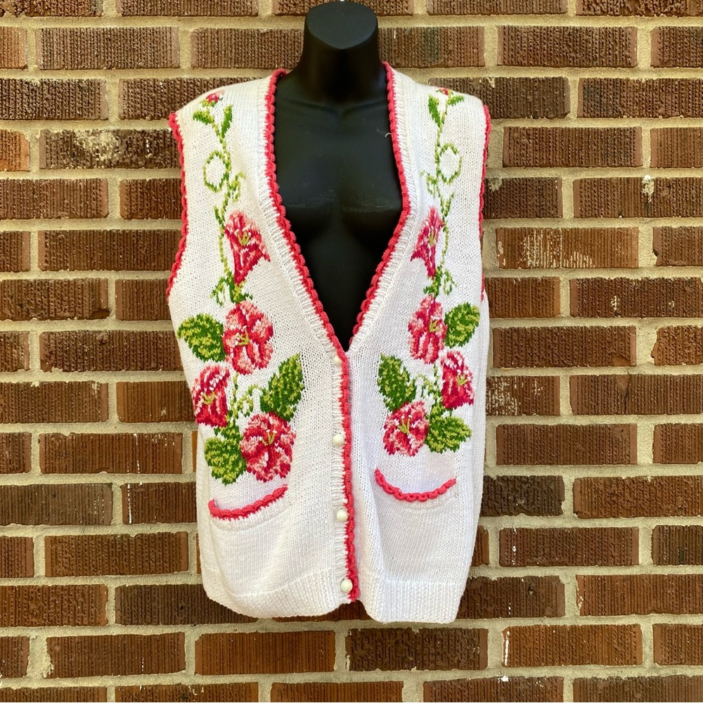 Star Blue originals Vintage Grannycore crochet floral white vest Size L
